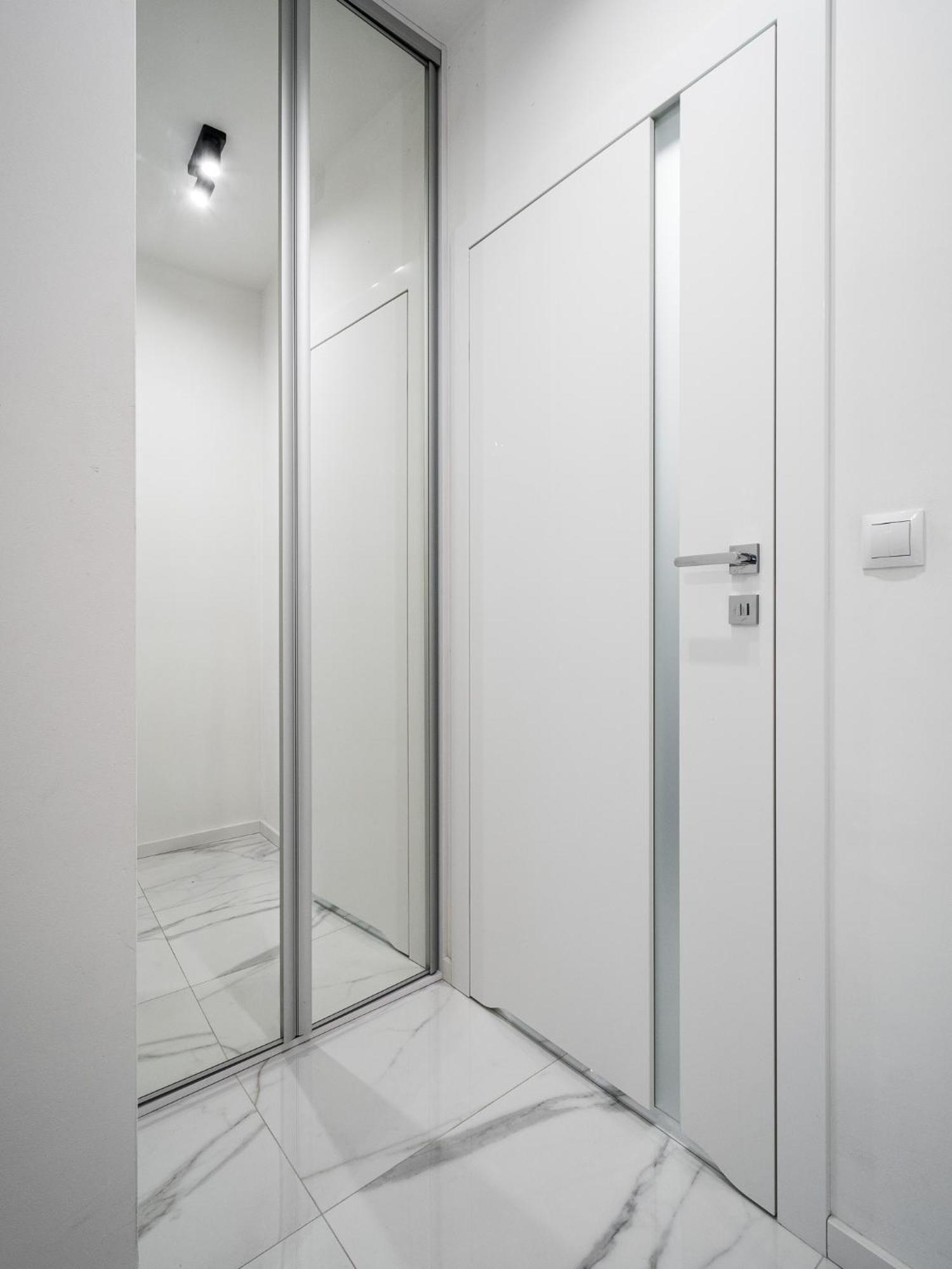 D&K Apart 1 Sierpnia 32A Apartment Warsaw Exterior photo